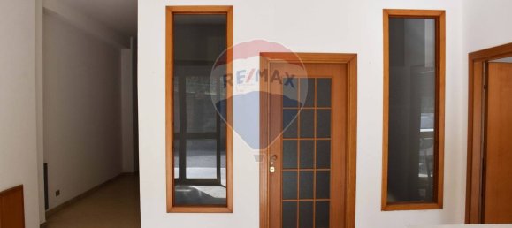 346m² Commercial property in Petralia Sottana, Italy No. 79080 26