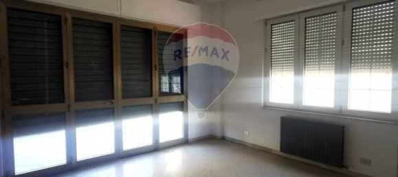 346m² Commercial property in Petralia Sottana, Italy No. 79080 28