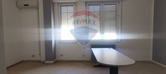 346m² Commercial property in Petralia Sottana, Italy No. 79080 8