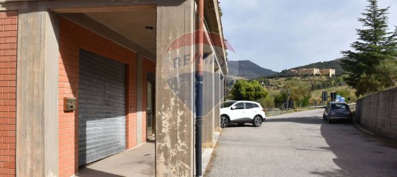 346m² Commercial property in Petralia Sottana, Italy No. 79080 25