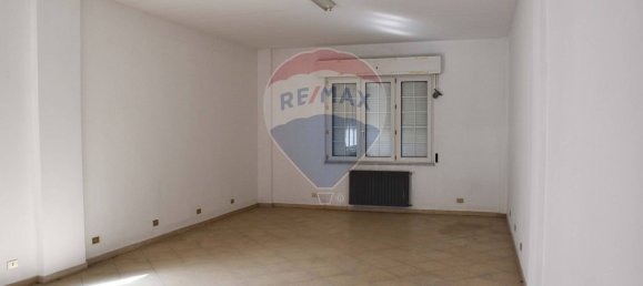 346m² Commercial property in Petralia Sottana, Italy No. 79080 19