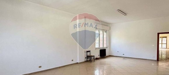 346m² Commercial property in Petralia Sottana, Italy No. 79080 6