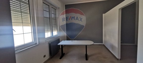 346m² Commercial property in Petralia Sottana, Italy No. 79080 13