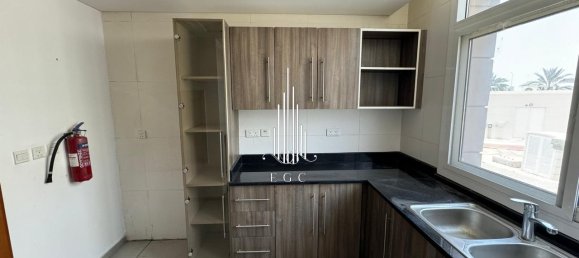 4 Schlafzimmer Villa in Khalifa City, UAE, Nr. 39255 14