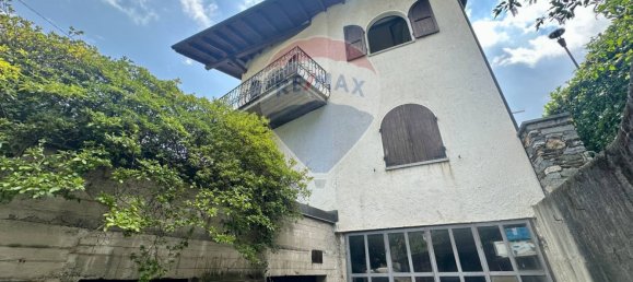 3 bedrooms Villa in Cannobio, Italy No. 270519 5