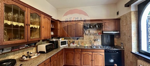 3 bedrooms Villa in Cannobio, Italy No. 270519 18