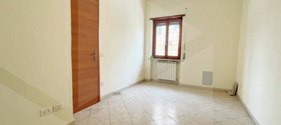 2 rooms Apartment in Rome, Italy No. 28376 10