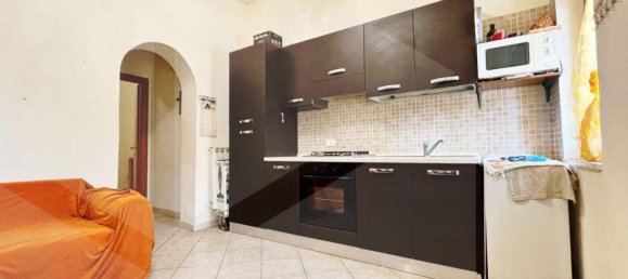 2 rooms Apartment in Rome, Italy No. 28376 6