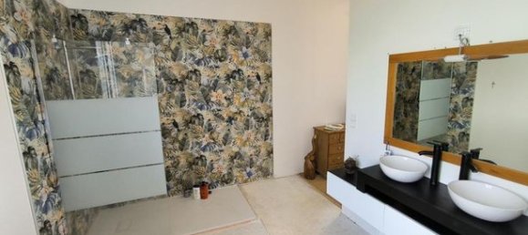 4 bedrooms House in L'Isle-Jourdain, France No. 300236 10