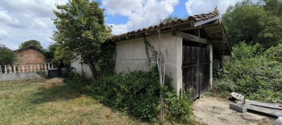 4 bedrooms House in L'Isle-Jourdain, France No. 300236 15