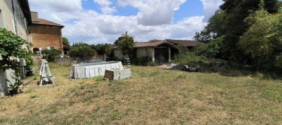 4 bedrooms House in L'Isle-Jourdain, France No. 300236 16