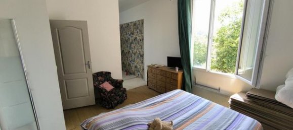 4 bedrooms House in L'Isle-Jourdain, France No. 300236 9