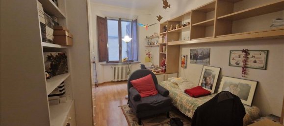 4 Schlafzimmer Wohnung in Siena, Italy, Nr. 176328 9