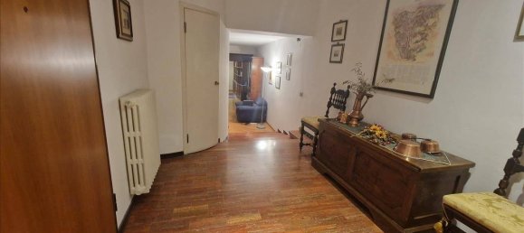4 Schlafzimmer Wohnung in Siena, Italy, Nr. 176328 14