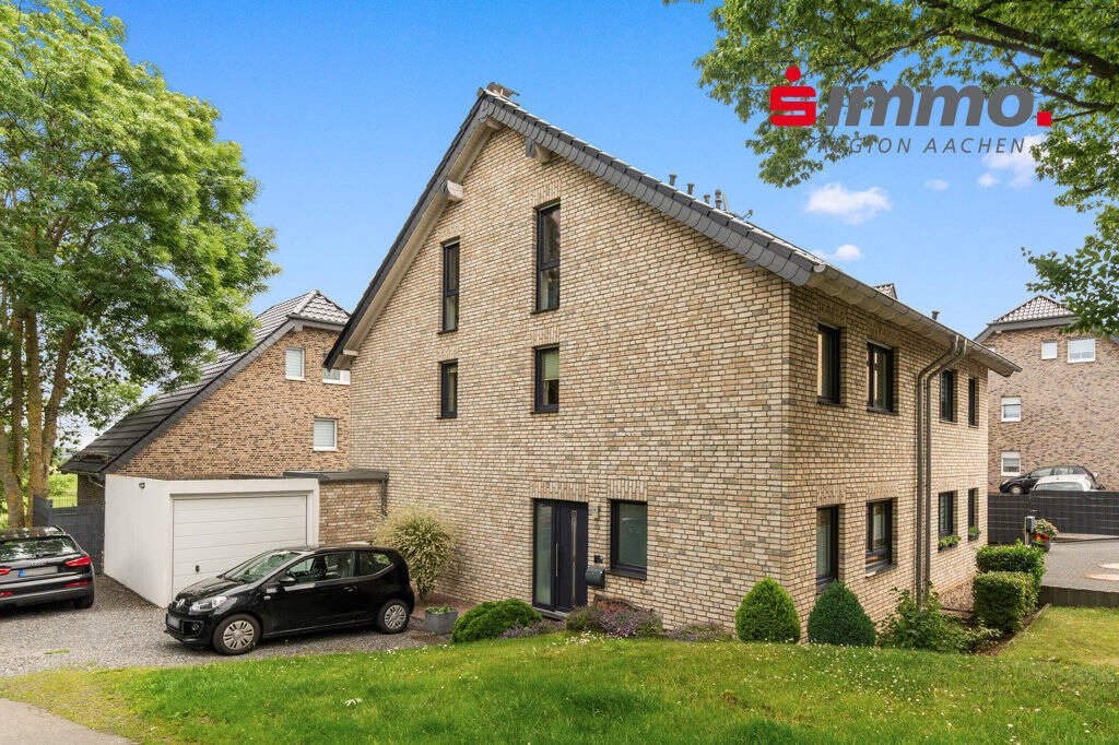 4 bedrooms Townhouse in Aachen, Germany No. 233774