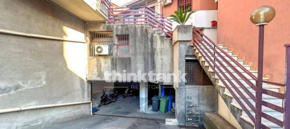 Apartamento de 6 dormitorios en Aci Castello, Italy No. 376456 13