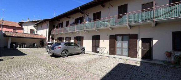 3 bedrooms Apartment in Cairate, Italy No. 363522 17