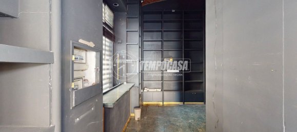 70m² Commercial property in Turin, Italy No. 311013 10