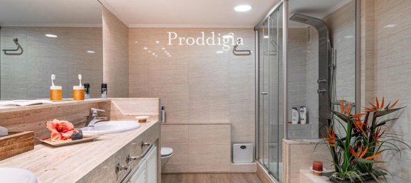 4 bedrooms Apartment in Barcelona, Spain No. 137094 19