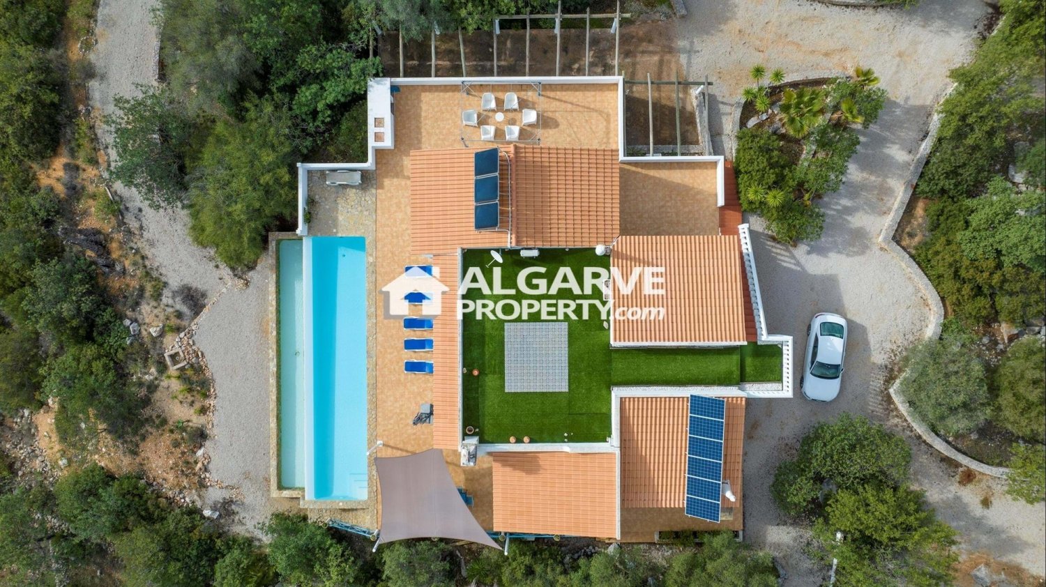 4 bedrooms Villa in Loule, Portugal No. 98468