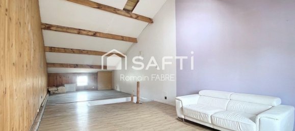 3 Schlafzimmer Gebäude in Coutras, France, Nr. 279366 2