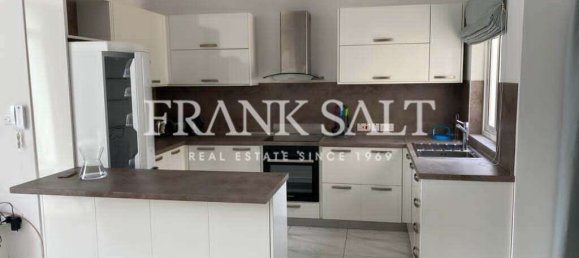 2 bedrooms Penthouse in Kalkara, Malta No. 4079 3