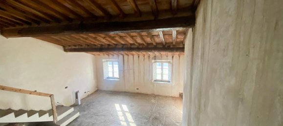 Ático de 7 habitaciónes en Lucca, Italy No. 69880 5