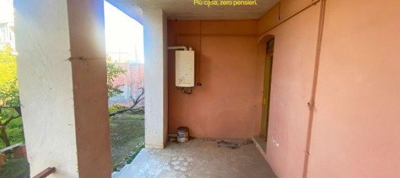 4 rooms House in Adelfia, Italy No. 133937 16