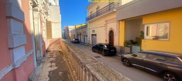 4 rooms House in Adelfia, Italy No. 133937 12