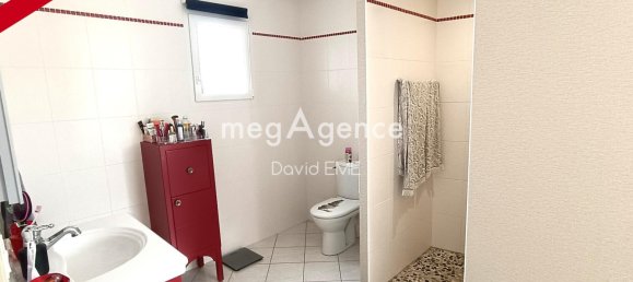 5 bedrooms House in Aizenay, France No. 106281 14