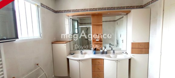 5 bedrooms House in Aizenay, France No. 106281 12