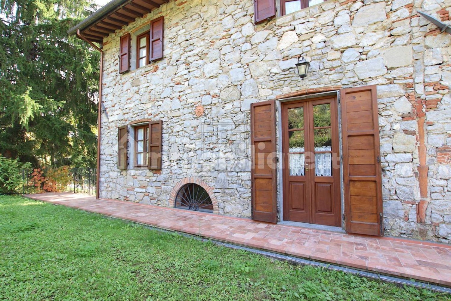 5-Zimmer Hotel in Pescaglia, Italy, Nr. 218543