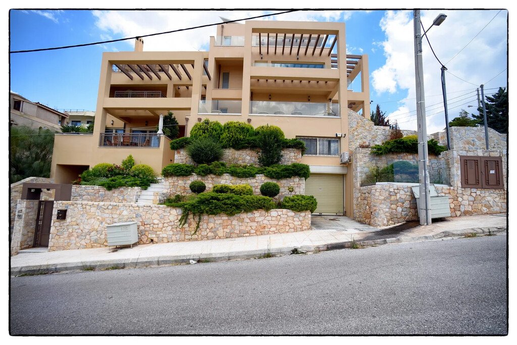 3 bedrooms Villa in Voula, Greece No. 2960