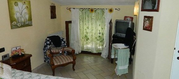 5-Zimmer Haus in Carrara, Italy, Nr. 51771 11