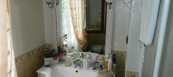 5-Zimmer Haus in Carrara, Italy, Nr. 51771 9