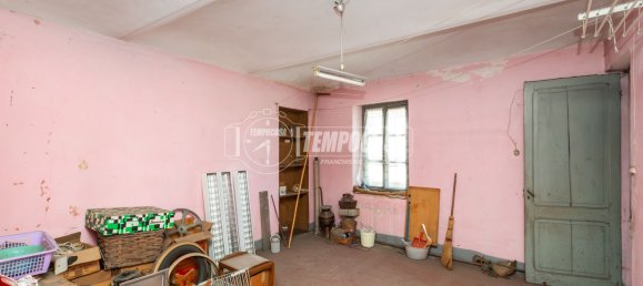 8 rooms House in Santena, Italy No. 305165 4