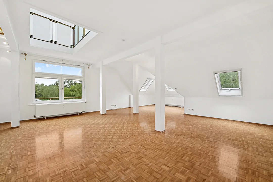 5 bedrooms Duplex in Hakenfelde, Germany No. 356783