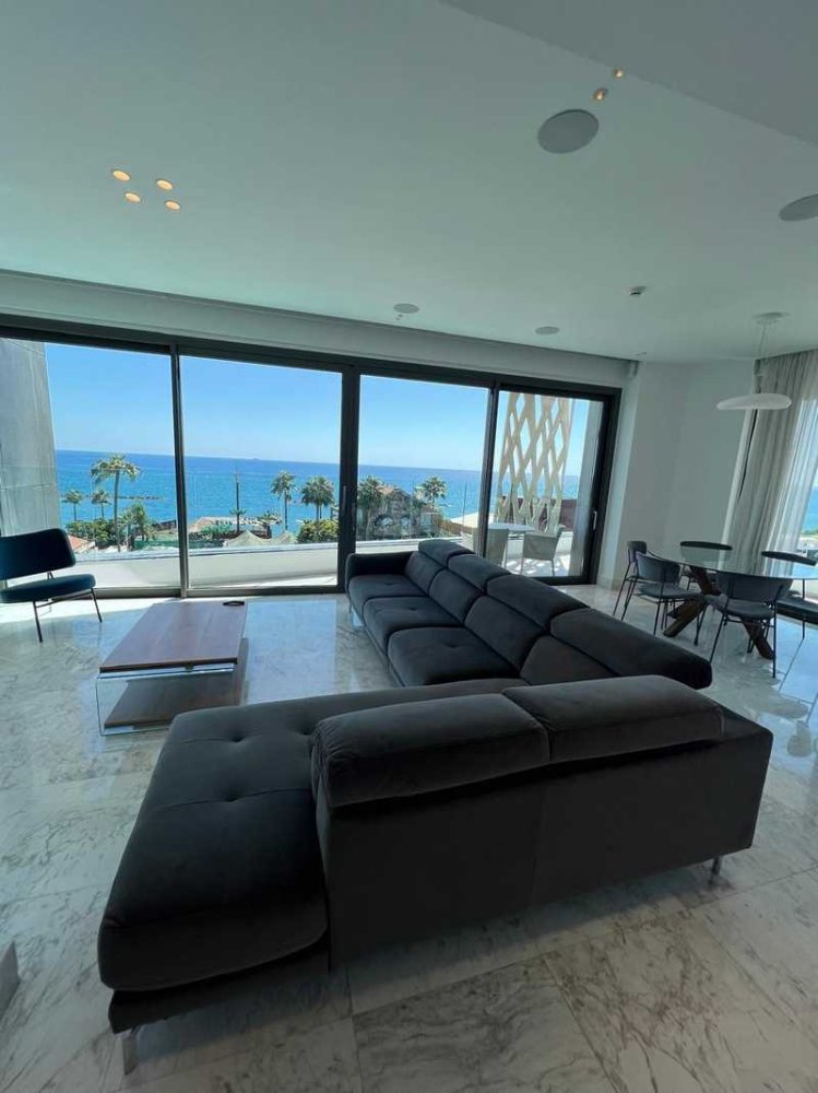 3 bedrooms Apartment in Germasogeia, Cyprus No. 15664