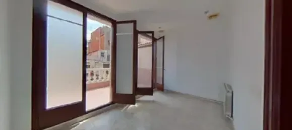 4 bedrooms Apartment in L'Hospitalet de Llobregat, Spain No. 32574 13