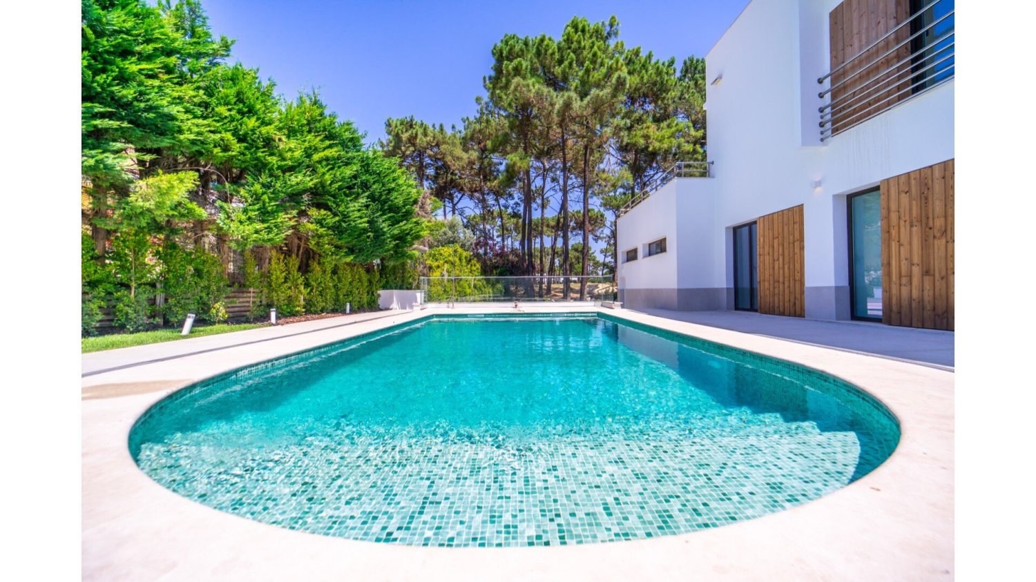 4 bedrooms Villa in Almada, Portugal No. 136057