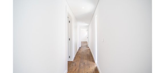 4 bedrooms Villa in Almada, Portugal No. 136057 14