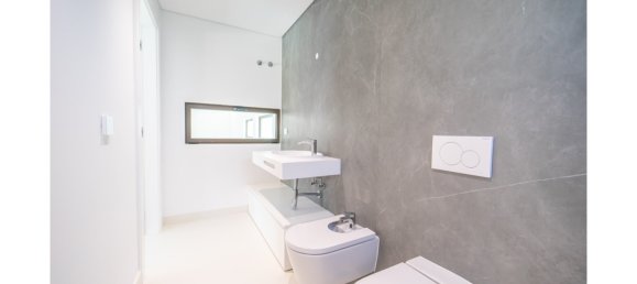 4 bedrooms Villa in Almada, Portugal No. 136057 15