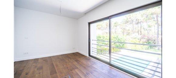 4 bedrooms Villa in Almada, Portugal No. 136057 2