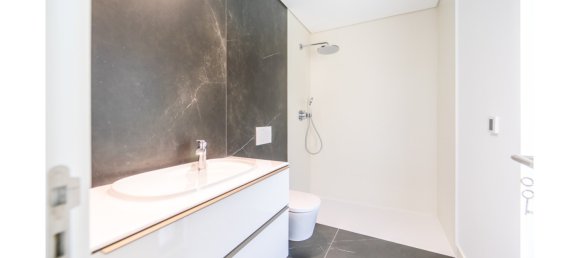 4 bedrooms Villa in Almada, Portugal No. 136057 21