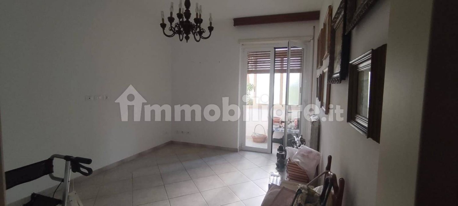 2 Schlafzimmer Wohnung in Livorno, Italy, Nr. 349505