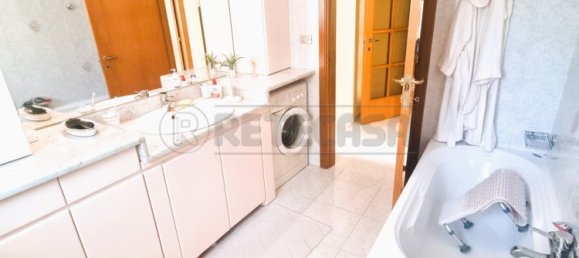 3 Schlafzimmer Wohnung in Pescara, Italy, Nr. 266478 6