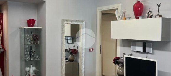 4 rooms Apartment in Rome, Italy No. 264049 7