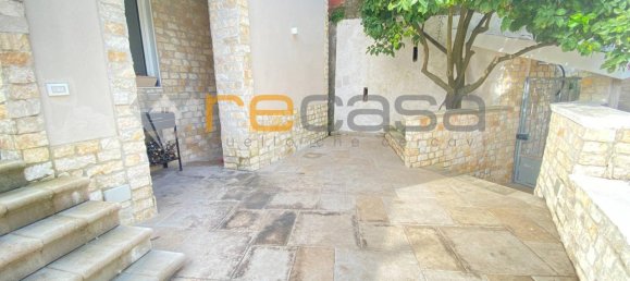 Casa de 3 habitaciónes en Giffoni Sei Casali, Italy No. 37064 4