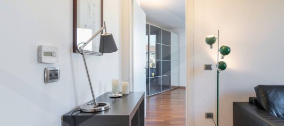 Apartamento de 2 habitaciónes en Milan, Italy No. 241245 16