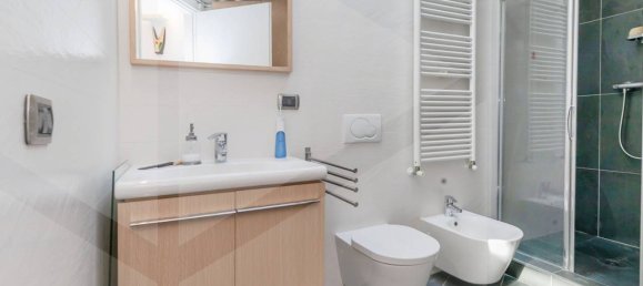 Apartamento de 2 habitaciónes en Milan, Italy No. 241245 11